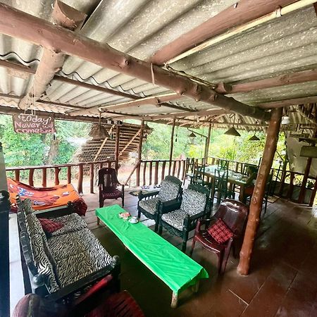 The Traveller'S Hostel & Private Rooms Sigiriya Exterior photo