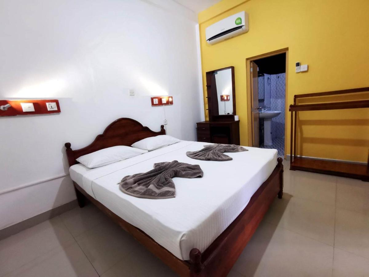 The Traveller'S Hostel & Private Rooms Sigiriya Exterior photo